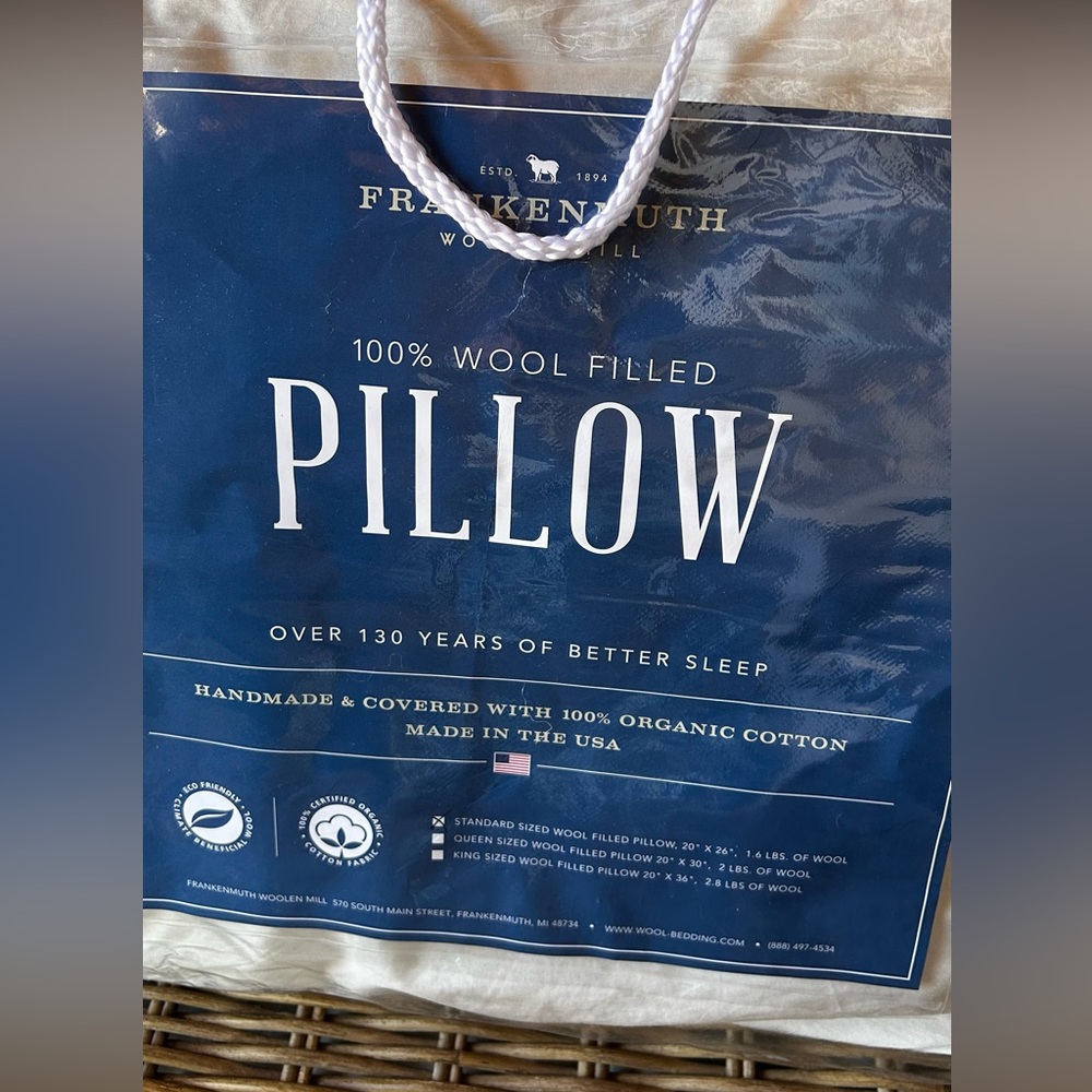 Frakenmuth Woolen Mill wool pillow standard size NIB - Picture 6 of 6
